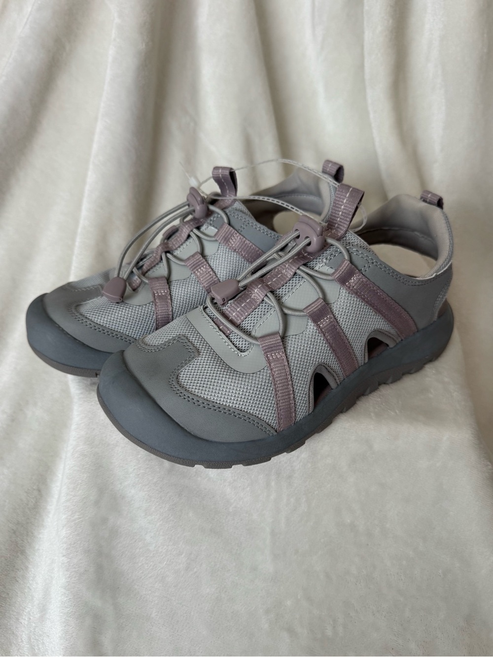 LAND’S END Women’s Gray and Purple Active Sandal-Sneakers, size 7.5